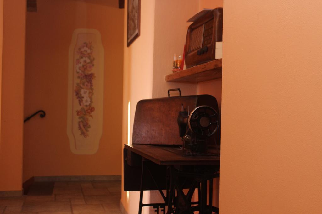 Il Borgo B&B Castellinaldo Dış mekan fotoğraf