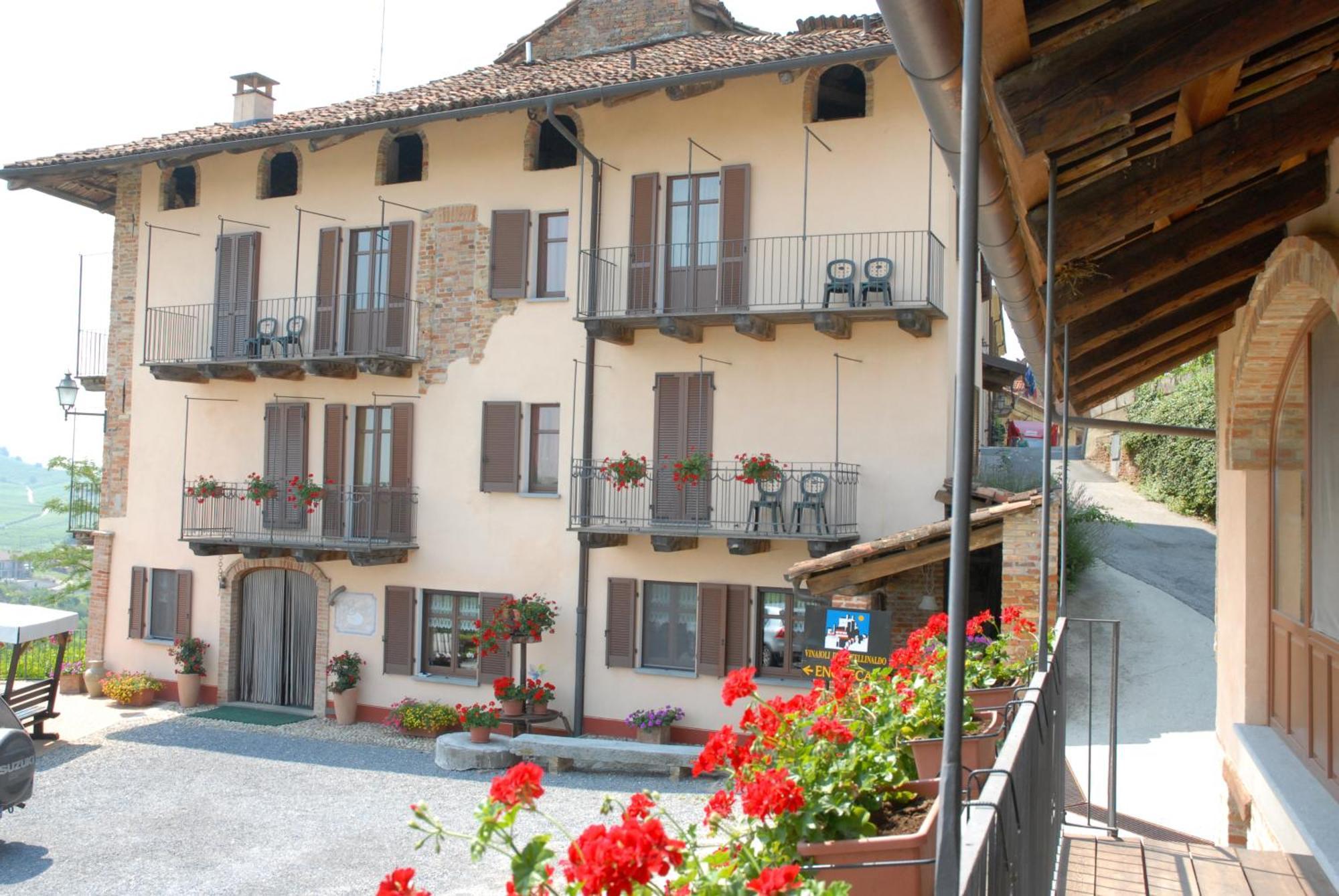Il Borgo B&B Castellinaldo Dış mekan fotoğraf