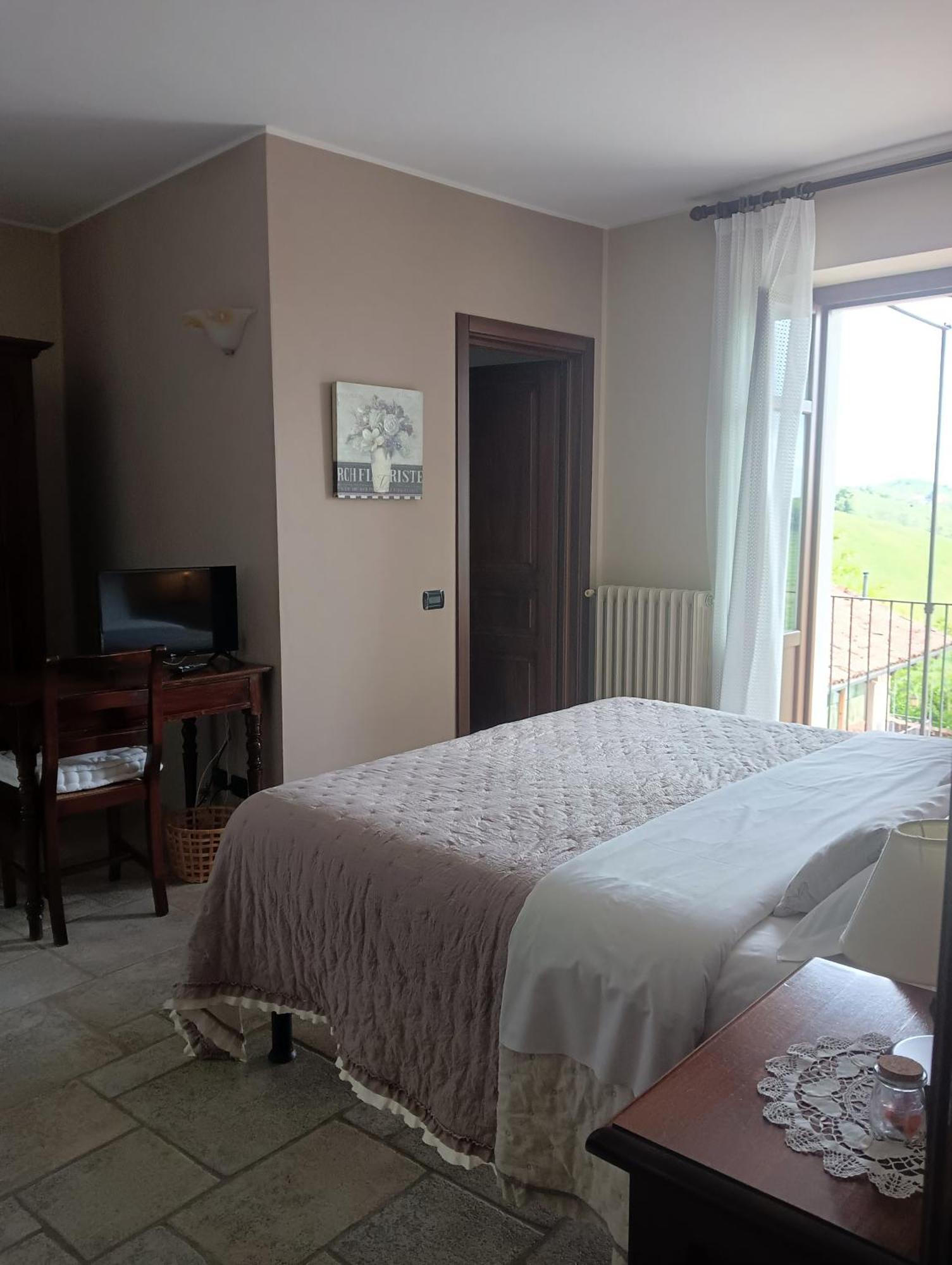Il Borgo B&B Castellinaldo Dış mekan fotoğraf