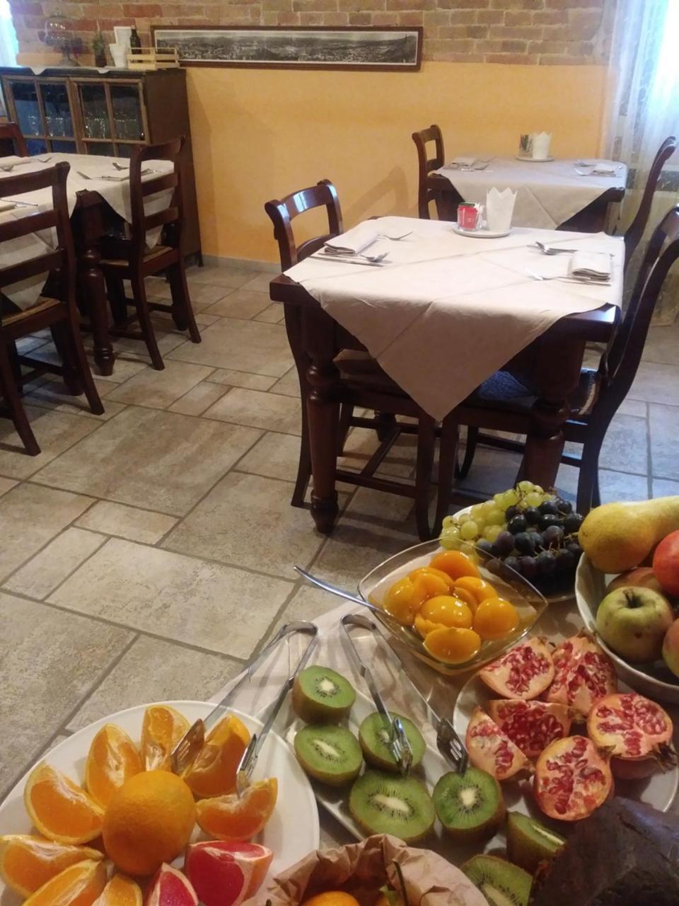 Il Borgo B&B Castellinaldo Dış mekan fotoğraf